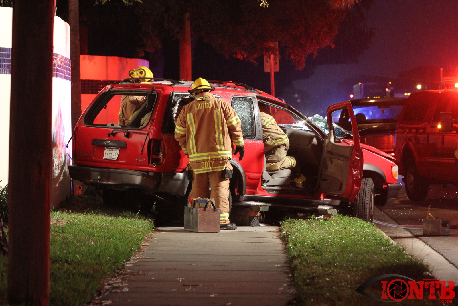 Extrication crash on Belcher Road in Largo IONTB