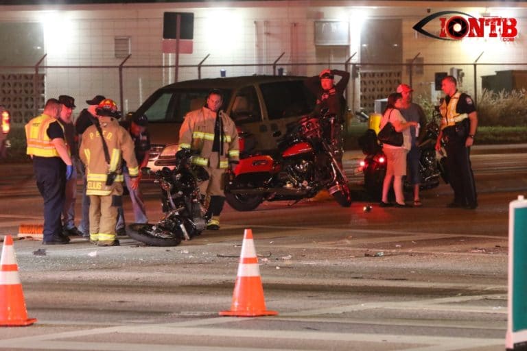 Motorcyclist injured in crash at Belcher Rd and Park Blvd