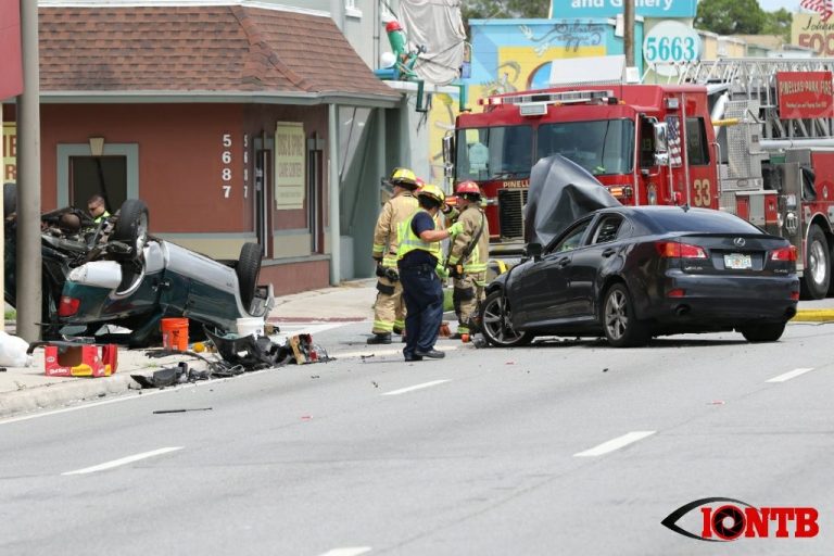 Woman Injured in Rollover Crash on Park Blvd in Pinellas Park