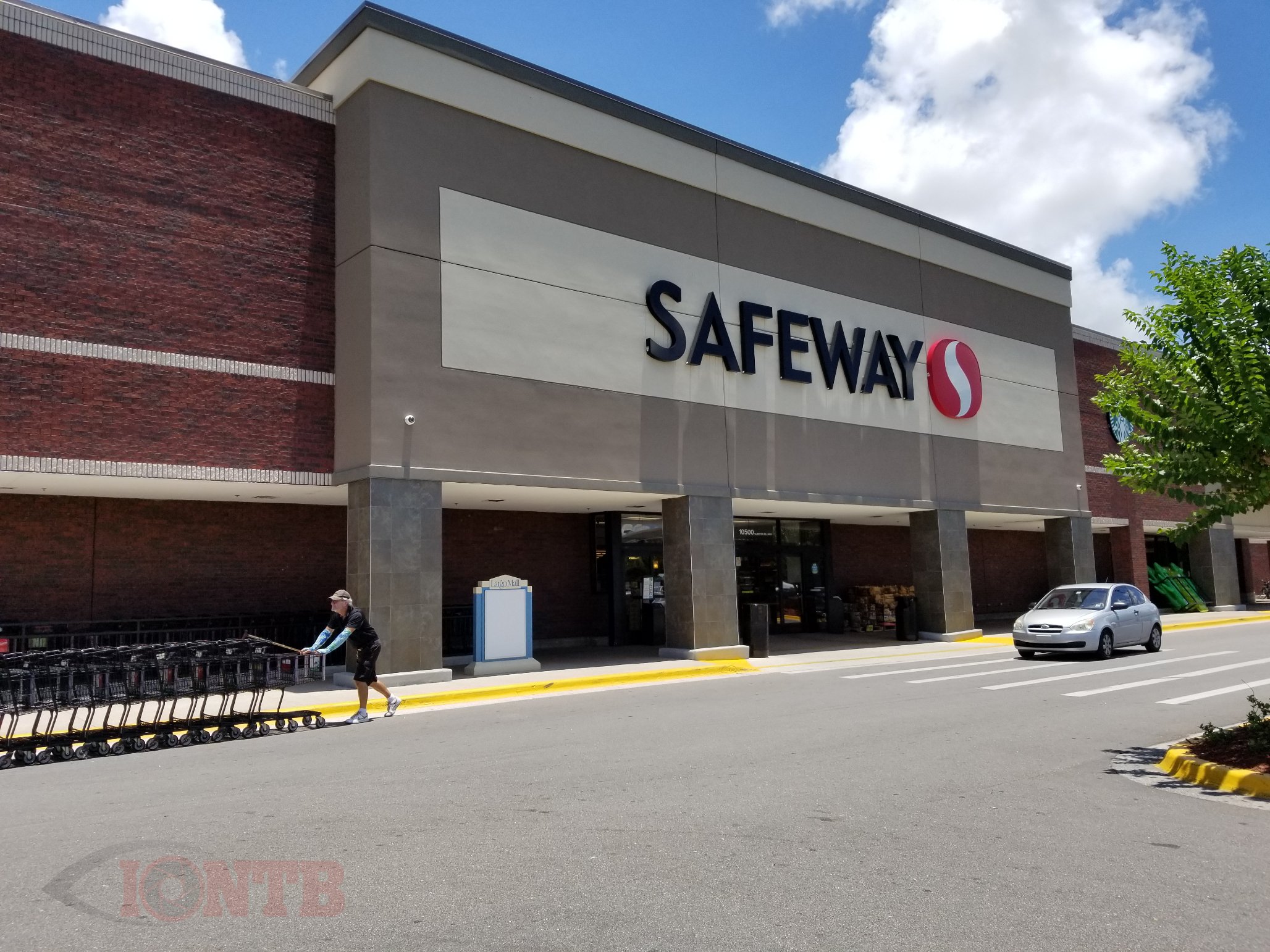 Safeway Grocery Stores to Close All Florida Stores Including Largo Mall