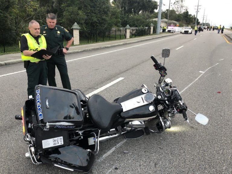 Lakeland motorcycle police officer died in crash on his way to work this morning