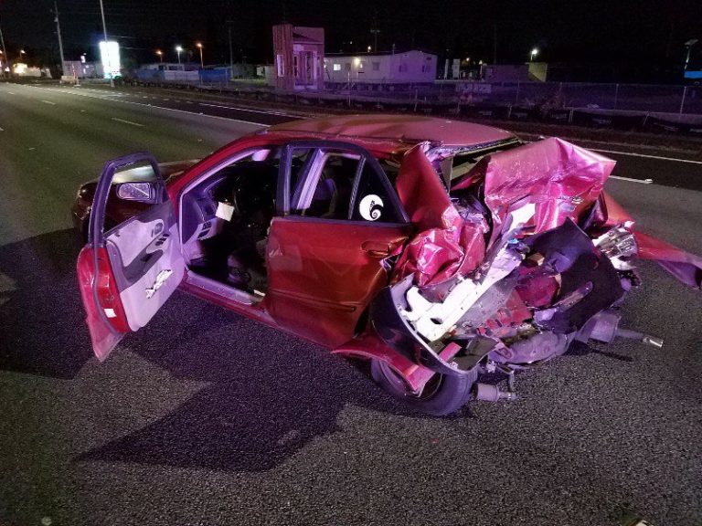 Pinellas Park Police searching for subjects involved in hit and run injury crash