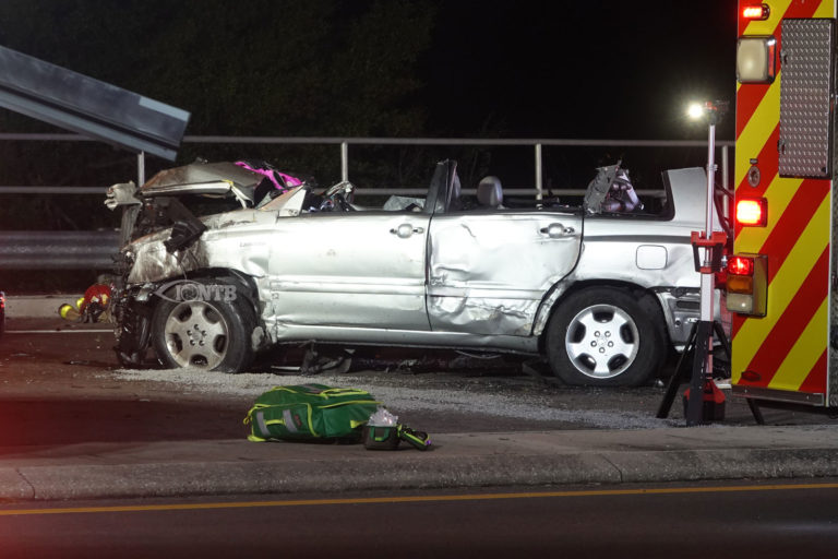 Woman injured in overnight rollover crash on 102nd Avenue in Seminole
