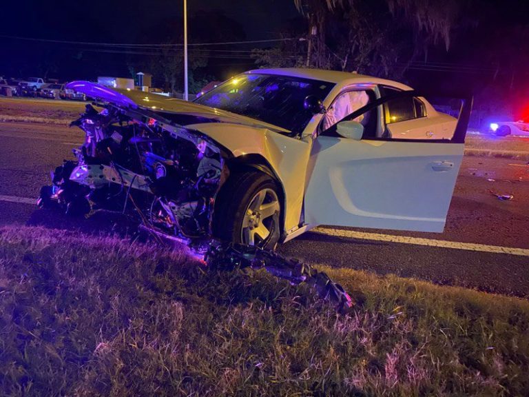 Six injured after driver hits vehicle of Hillsborough County Sheriff’s Office deputy