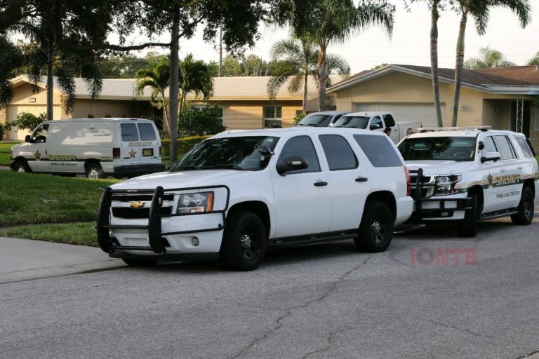 Pinellas Deputies investigating stabbing at a home in Unincorporated Largo