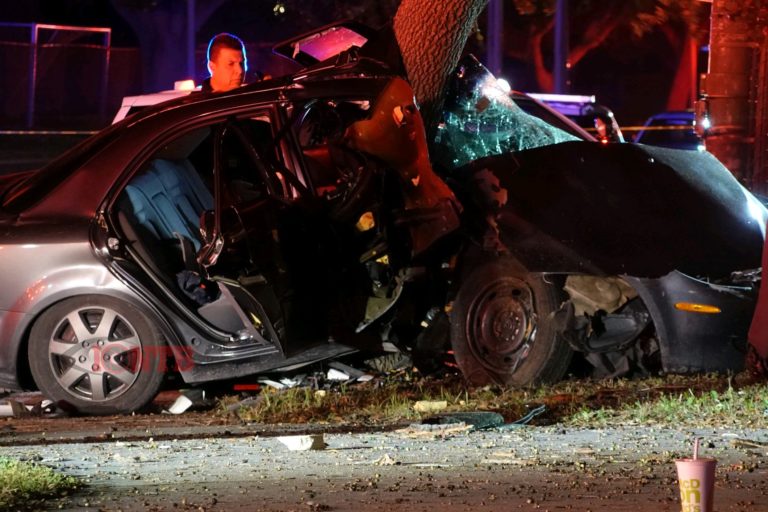 One dead and four teens injured in St. Petersburg after their vehicle crashes into a tree