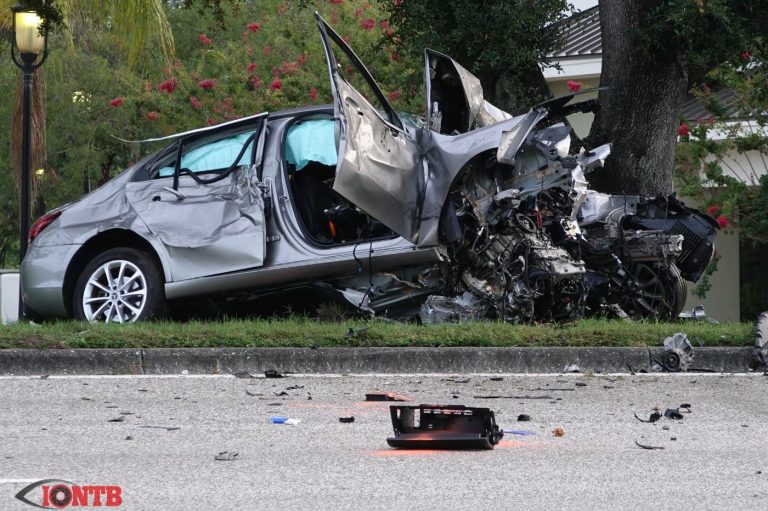 Driver seriously injured in overnight crash on Roosevelt Boulevard