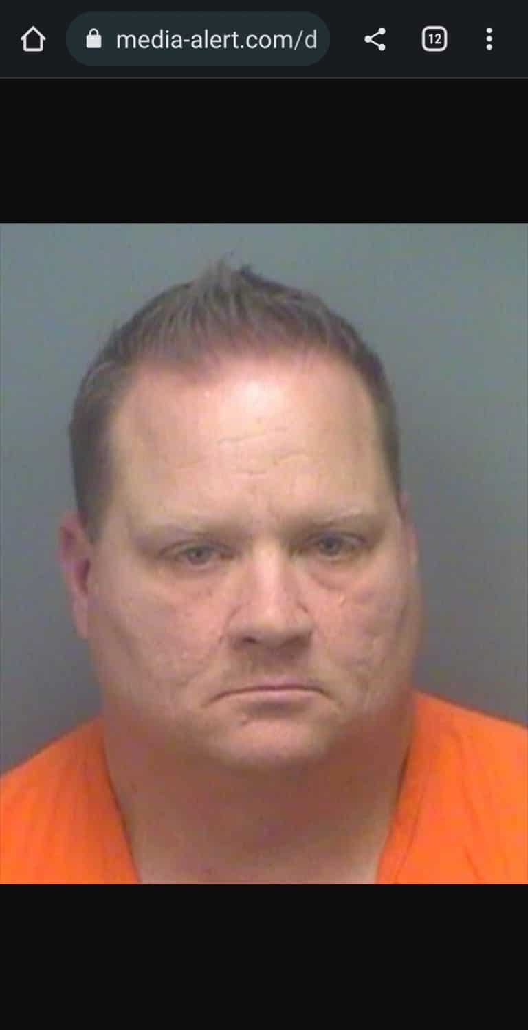 Pinellas detention deputy arrested for domestic battery