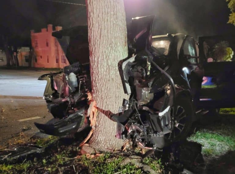 One dead, three others seriously injured when pickup truck crashes into tree in St. Petersburg