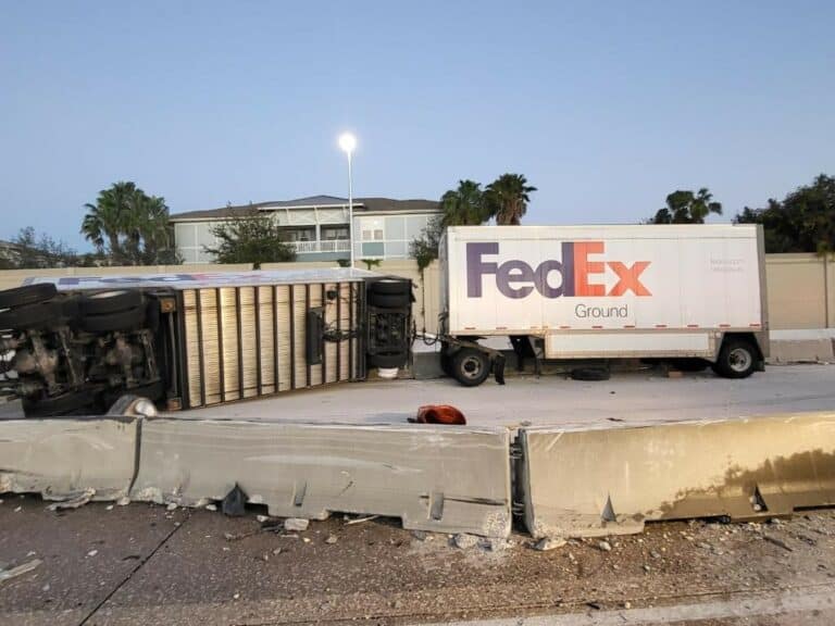 Troopers investigate rollover crash of FedEx Tractor trailer on I-275 in Pinellas County