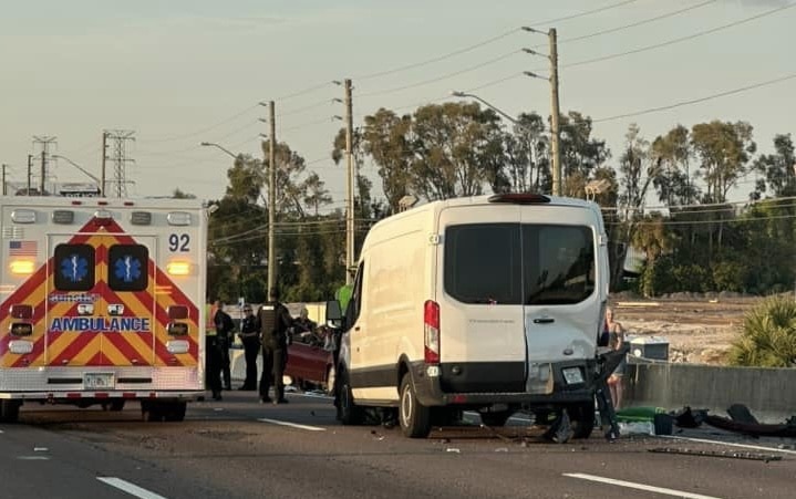 Driver dead after crashing her vehicle into a stopped Ford van on US-19 in Largo