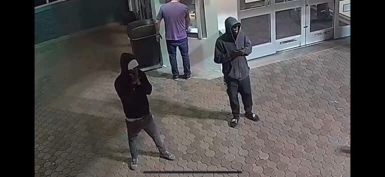 Man forced to withdraw money at ATM while being held at gunpoint in downtown St. Petersburg