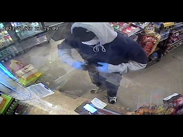 St. Petersburg Police searching for armed robbery suspect