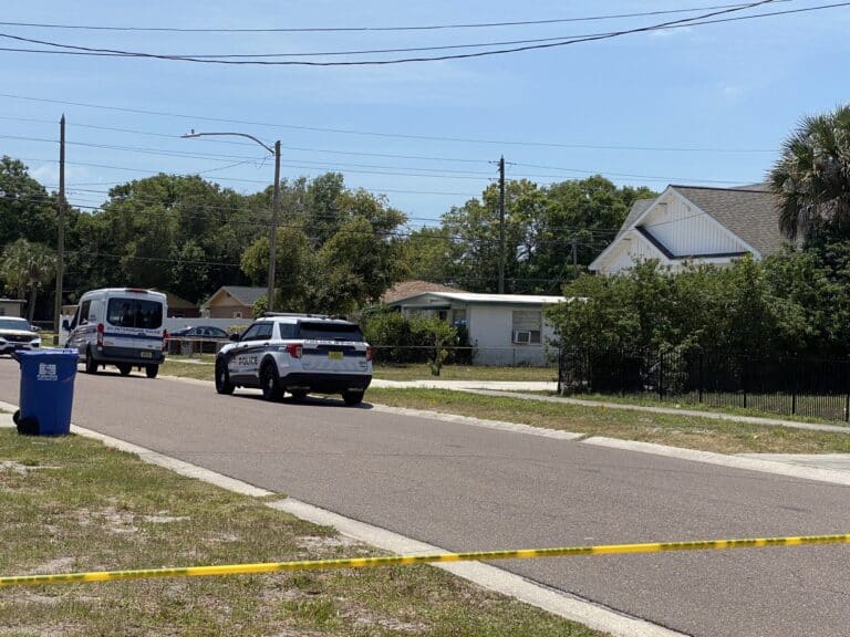 11-year-old shot dead while in St. Petersburg home with siblings