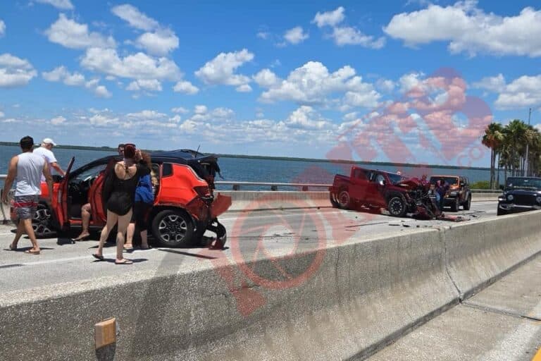 Tampa Police Investigating 3 Vehicle Crash On Courtney Campbell Causeway