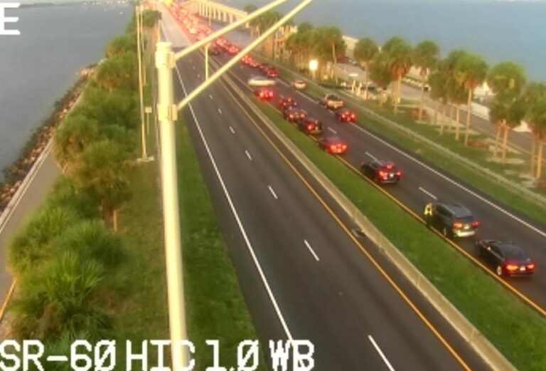 Tampa Police Investigating multiple traffic crashes on the Courtney Campbell Causeway