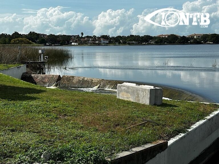 One lane of Park Boulevard closed at Lake Seminole for emergency repair to stop water flow from Lake