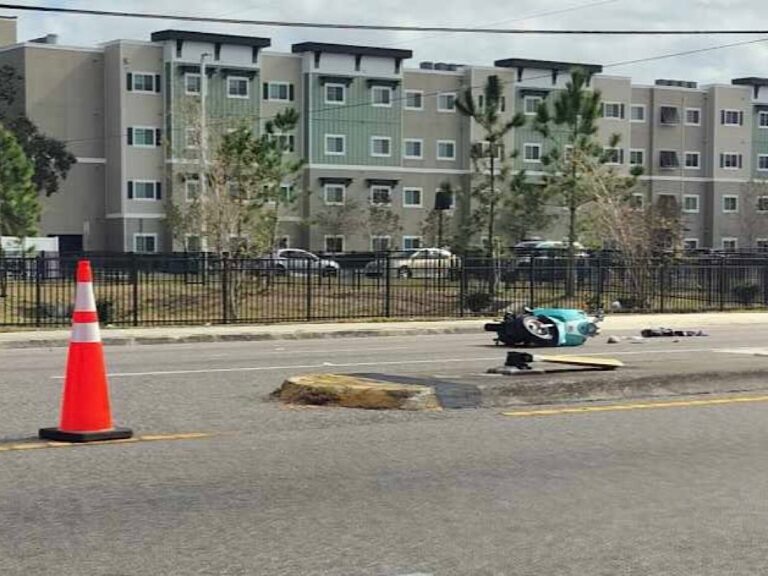 Pinellas Park Police Investigating Single-Vehicle Crash with Life-Threatening Injuries