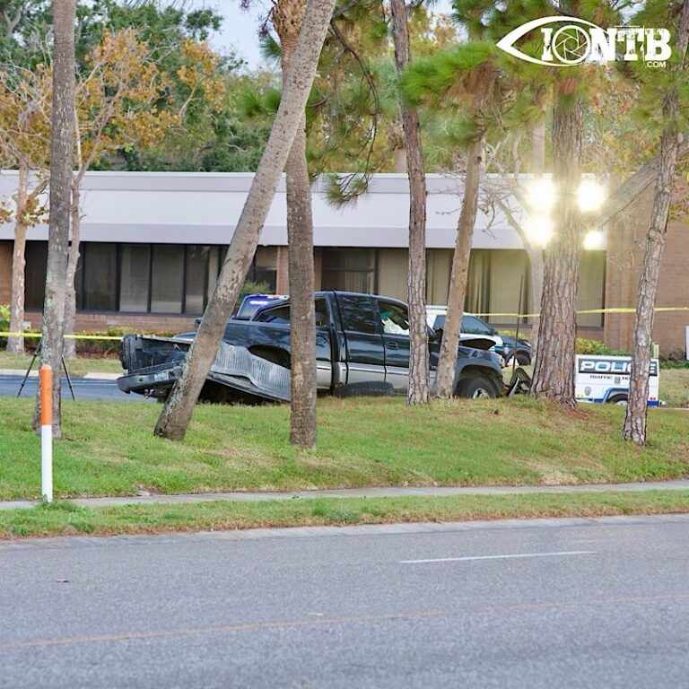 Largo Police Investigate Fatal Single-Vehicle Crash on 58th Street North
